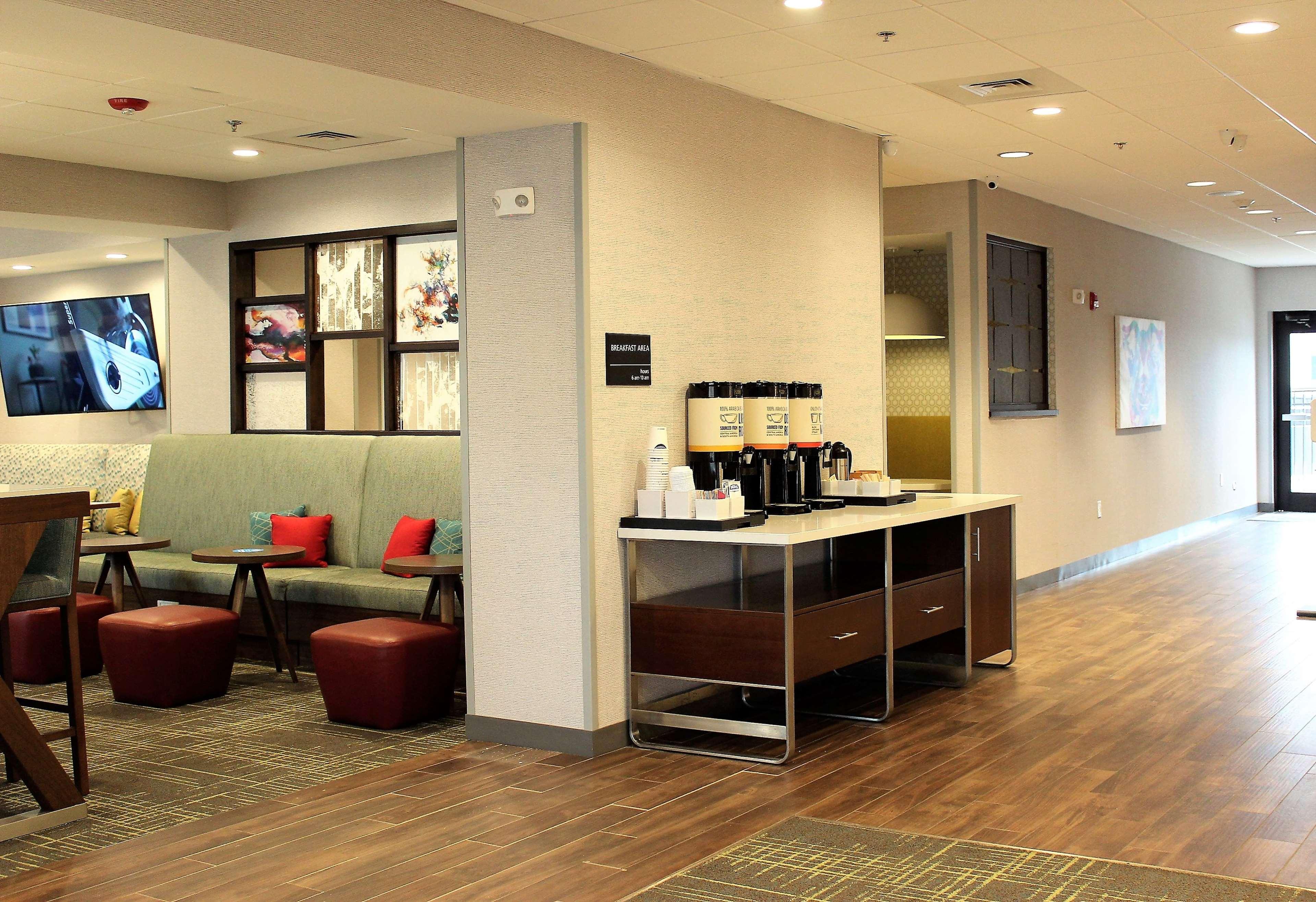 Hampton Inn Lexington Bagian luar foto