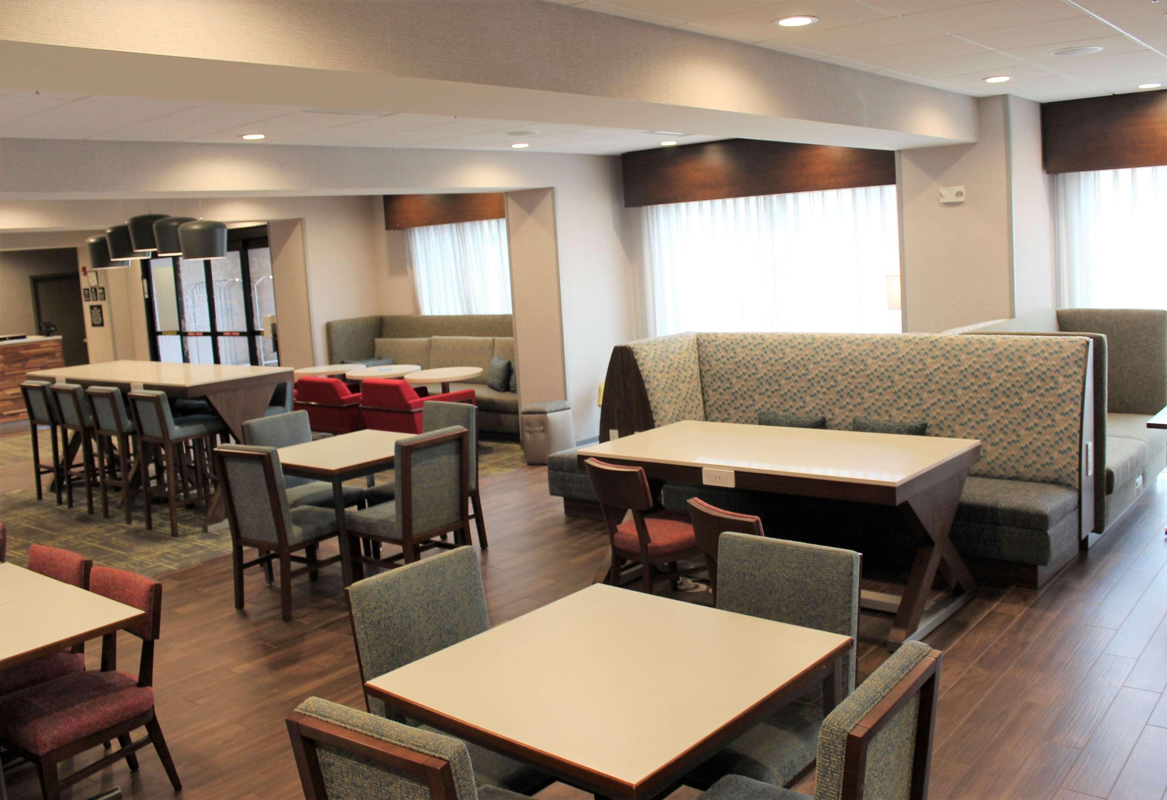 Hampton Inn Lexington Bagian luar foto